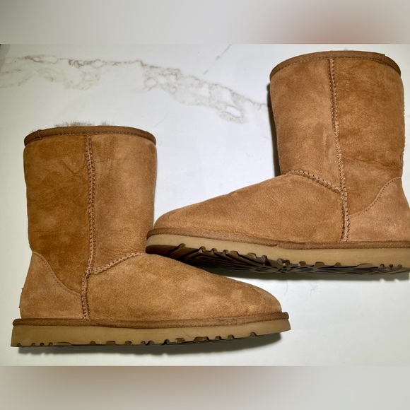 UGG Genuine Sheepskin Ankle boots, Camel, Size 6 - Picture 11 of 11